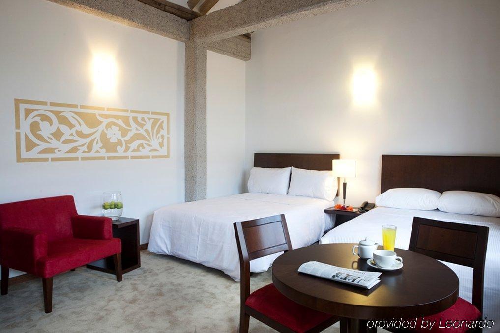 Hotel Casa De La Botica بوغوتا الغرفة الصورة